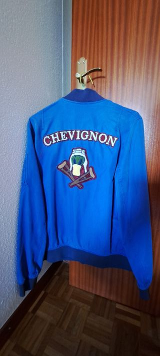 CHAQUETA CHEVIGNON AZUL.