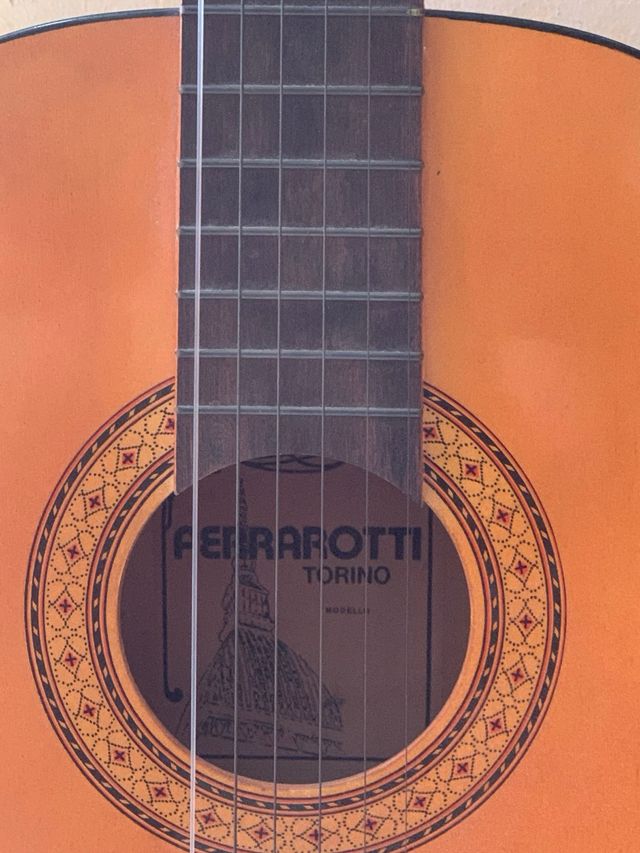 Chitarra ferrarotti