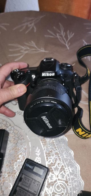 Vendo Nikon D7200 con todo en la foto
