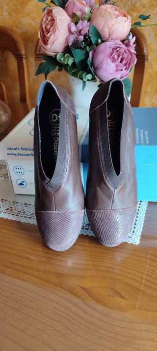 Zapato de piel. Descanflex. 35