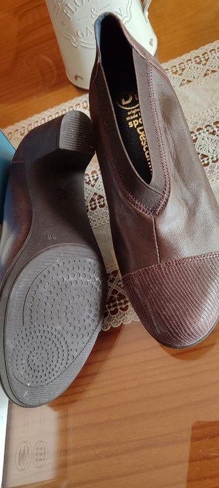 Zapato de piel. Descanflex. 35