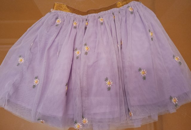 Lote de 4 faldas. Talla 9/10