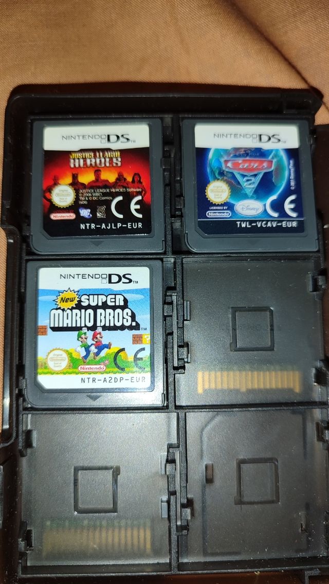 Nintendo DSi XL azul