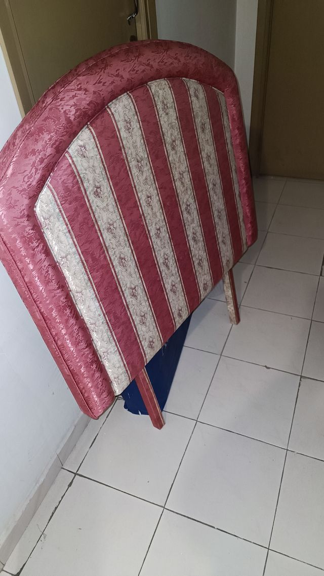 CABECEROS DE CAMA DE 90 y 2 colchas a juego