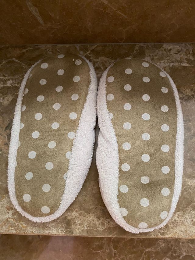 Lote zapatillas casa niña. Talla 29-30