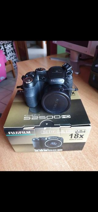 Fujifilm Finepix S2500 Hd