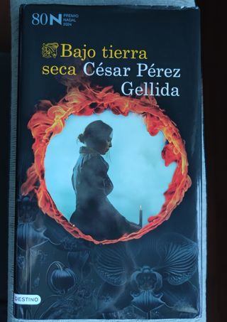 Bajo tierra seca