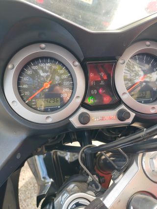 Suzuki DL v strom 1000