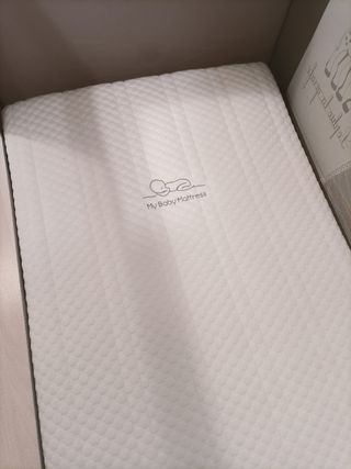 Cuna con cambiador y colchón fibra coco