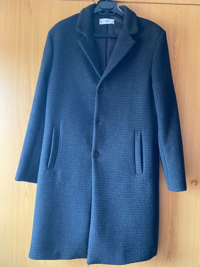 Abrigo negro de Mango