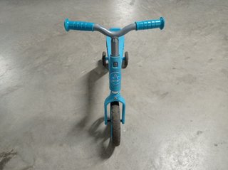 Patinete convertible en bici