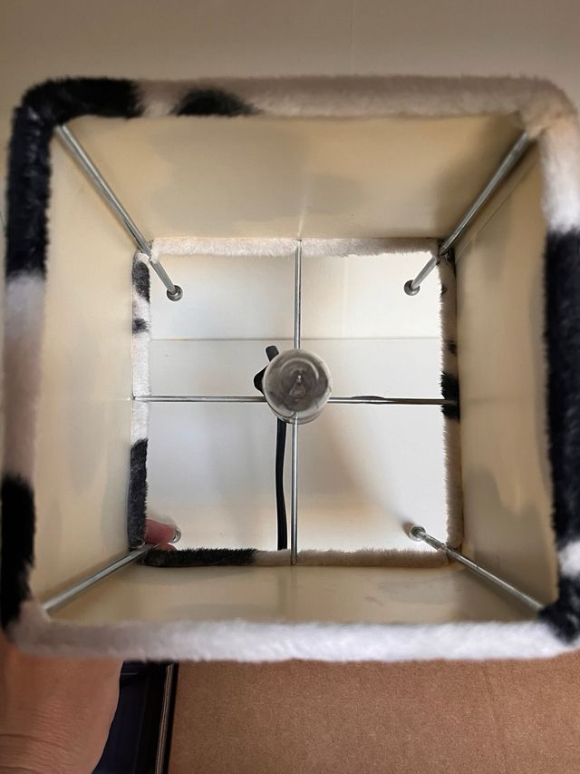 Lámpara de mesa animal print