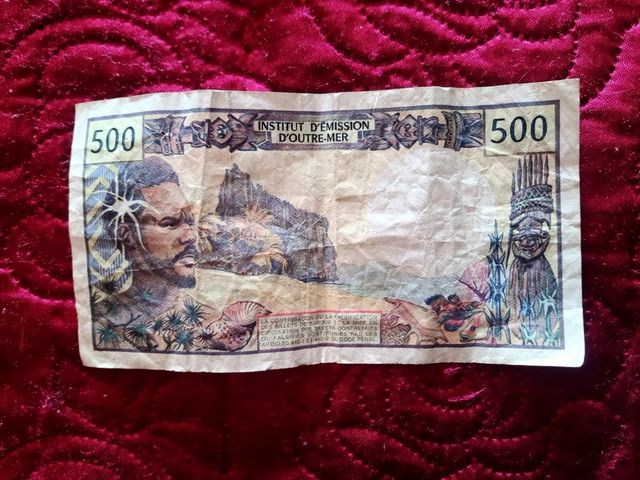 Banconota da 500 franchi Nuova Caledonia