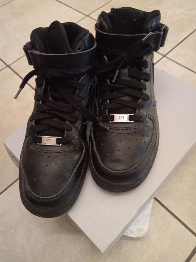 Scarpe Nike taglia 36,5