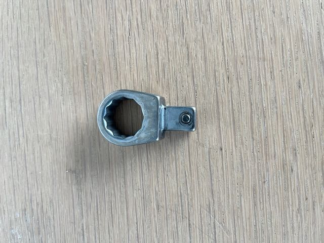 Herramienta acoplable