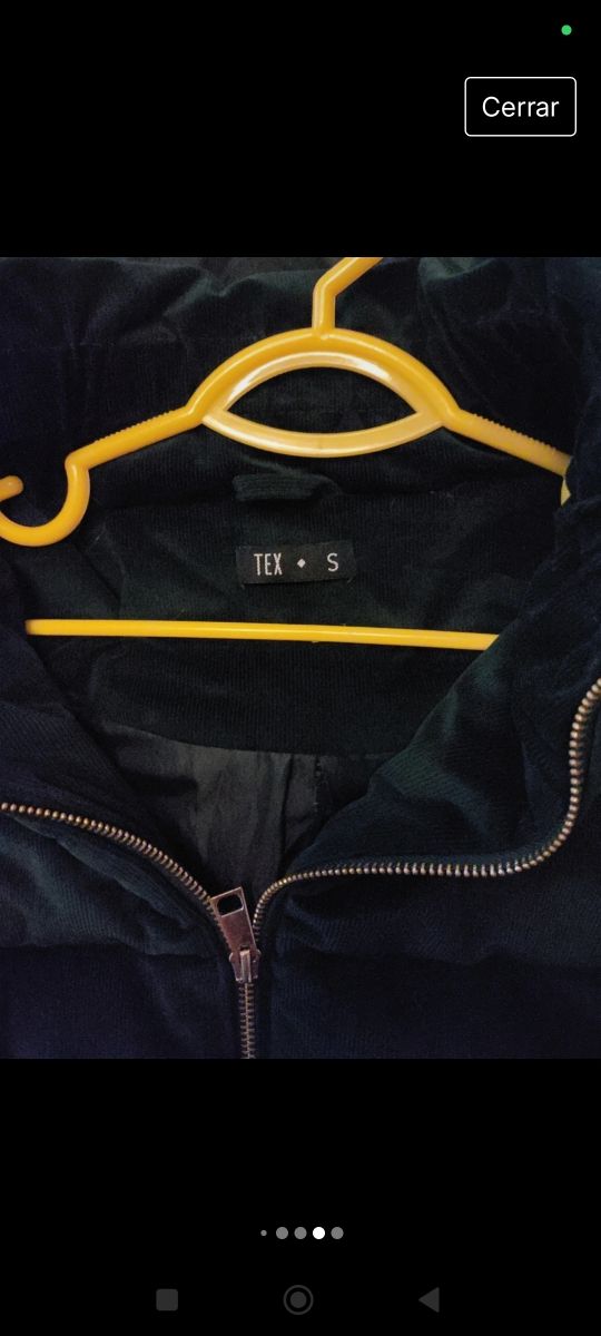 Abrigo acolchado verde oscuro