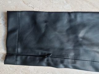 Pantalón polipiel Guess nuevo
