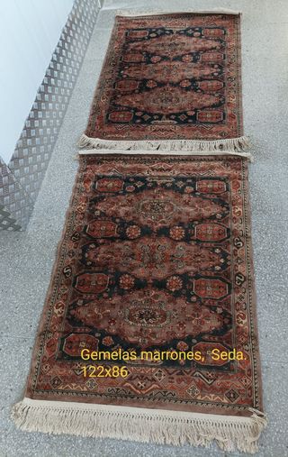 Tappeti persiani in seta Twin