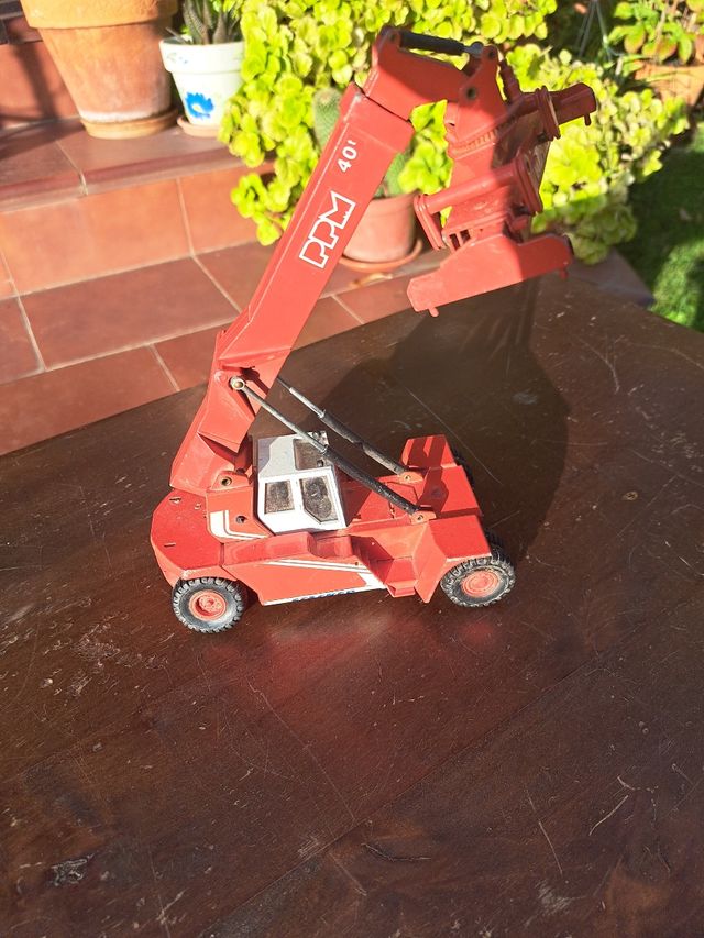 Grúa.Joal 169 - Contenedor apilador super PPM. 