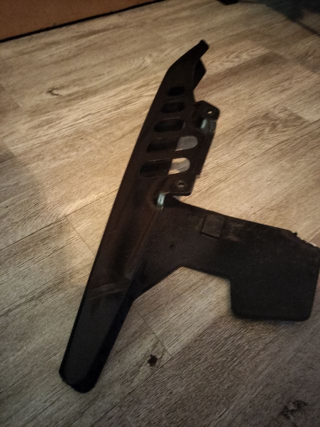 Cubrecadena Yamaha tw