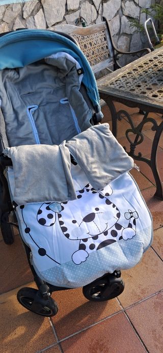 Carricoche jané REGALO CUNA con colchon y saco