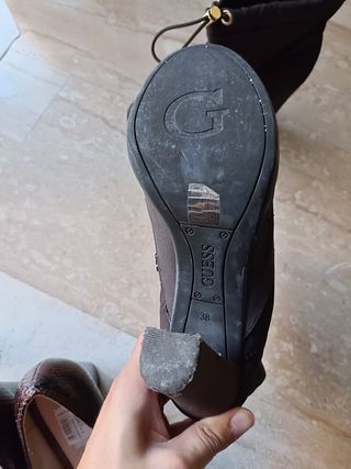 Botines Guess marrón