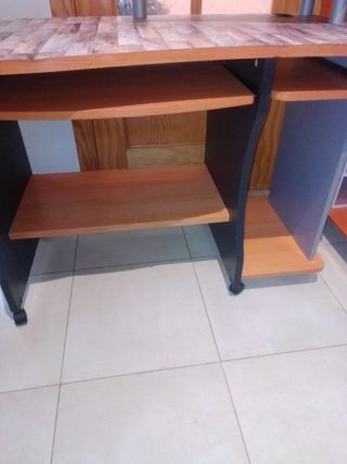 Mesa estudio y regalo silla