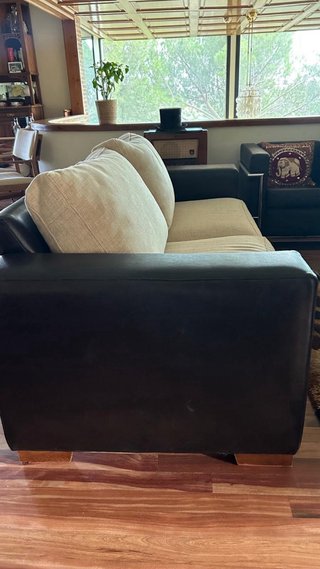 Sofá cuero 2 plazas