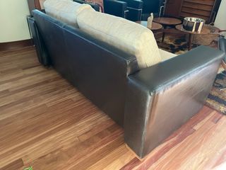 Sofá cuero 2 plazas