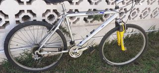 Bicicleta BH Topline Over X