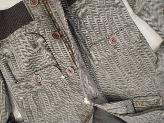 Chaqueta marrón y blanca t-38