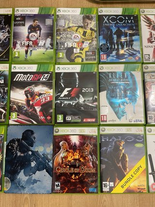 Xbox 360 + 3 mandos + 22 juegos