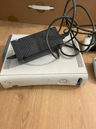 Xbox 360 + 3 mandos + 22 juegos