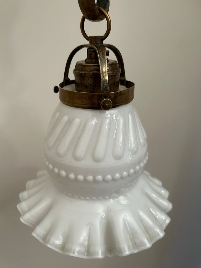 lampara techo con tulipa modernista