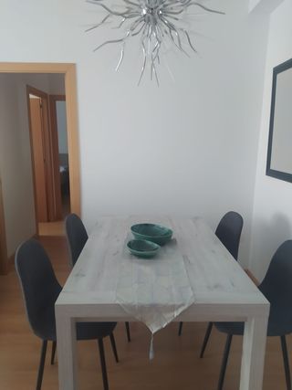 Mueble comedor y mesa extensible