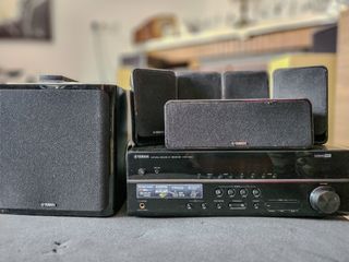 Yamaha Home Cinema 5.1 Receiver + altavoces