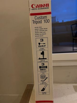 Trípode canon, practicante sin uso