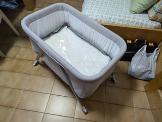 Cuna plegable de viaje