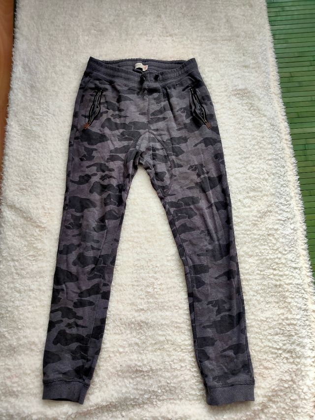 ★Pantalón de Chándal 11/12 años.