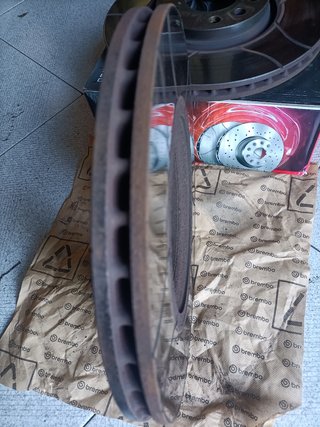 Discos brembo ranurados