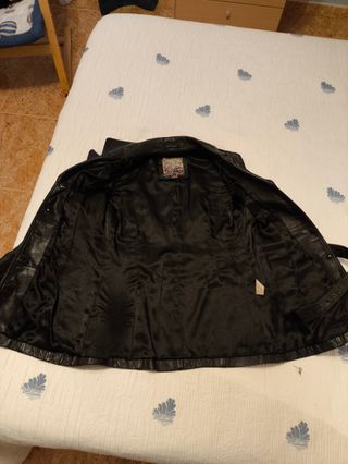 Chaqueta stradivarius de piel Talla 42