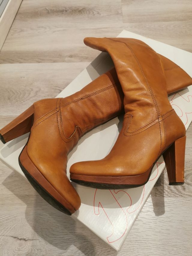 Botas de piel como nuevas