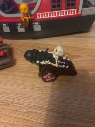 Barco pirata pinypon con isla