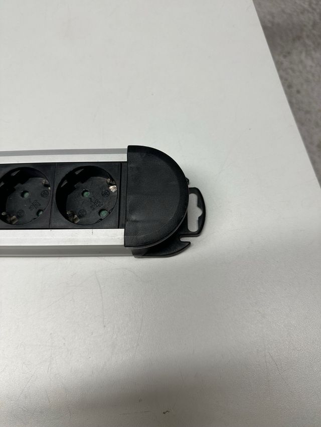 Regleta 6 tomas SOBRETENSIONES