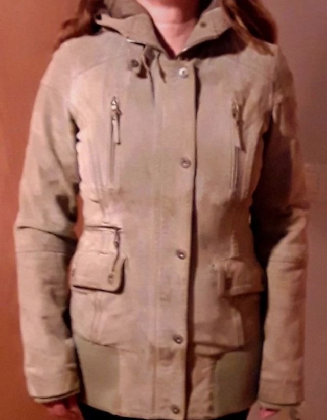 Cazadora de piel Steadivarius *