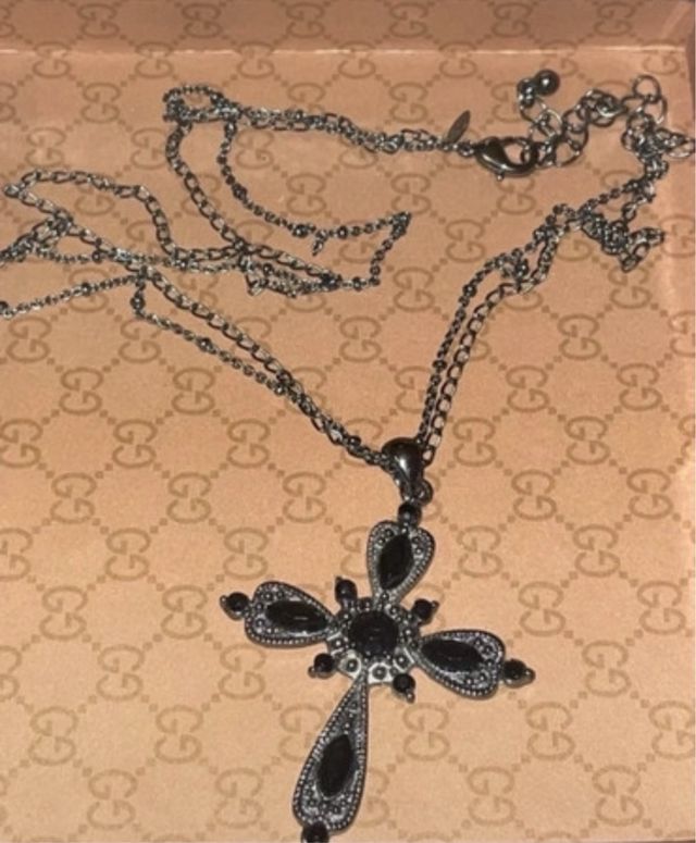 Collana con croce