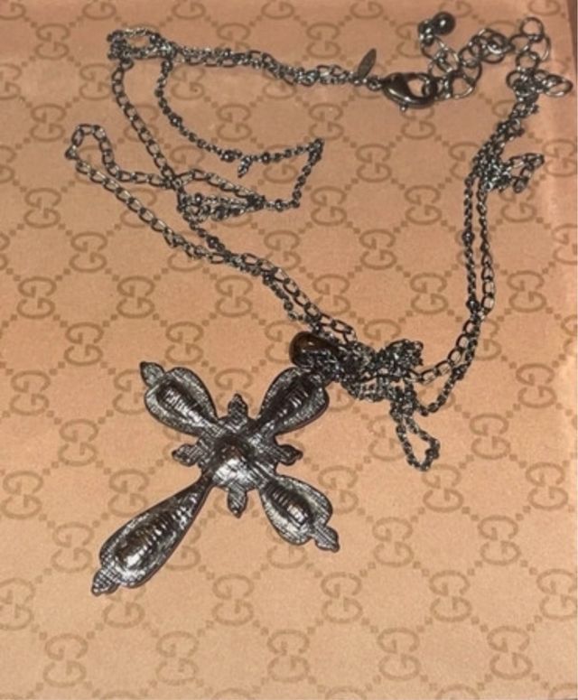 Collana con croce