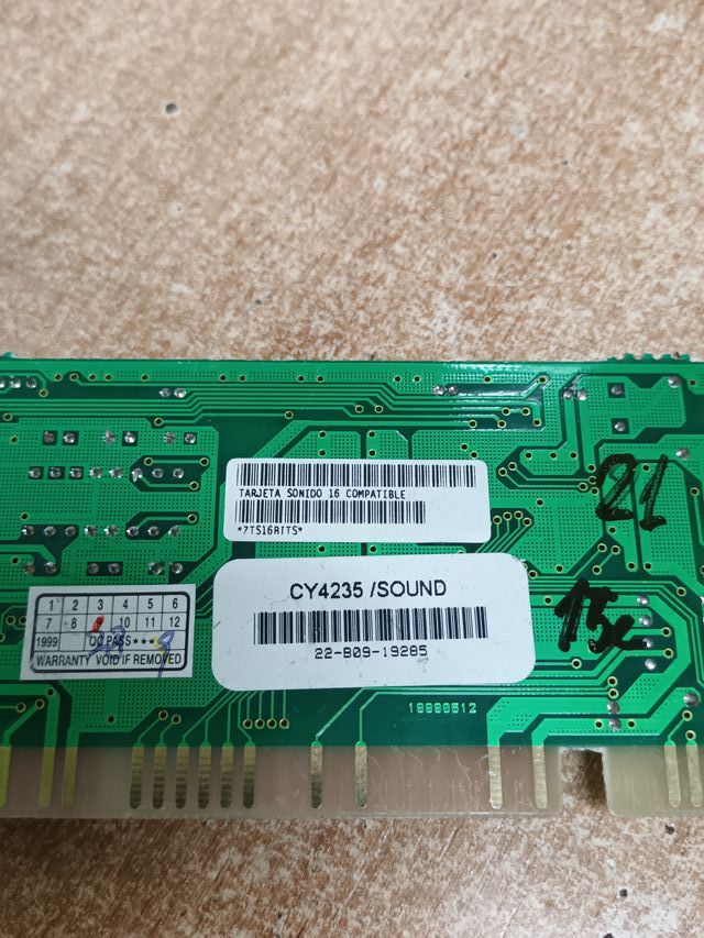 CRYSTAL CS4235, GENIUS, bus ISA de 16 bits