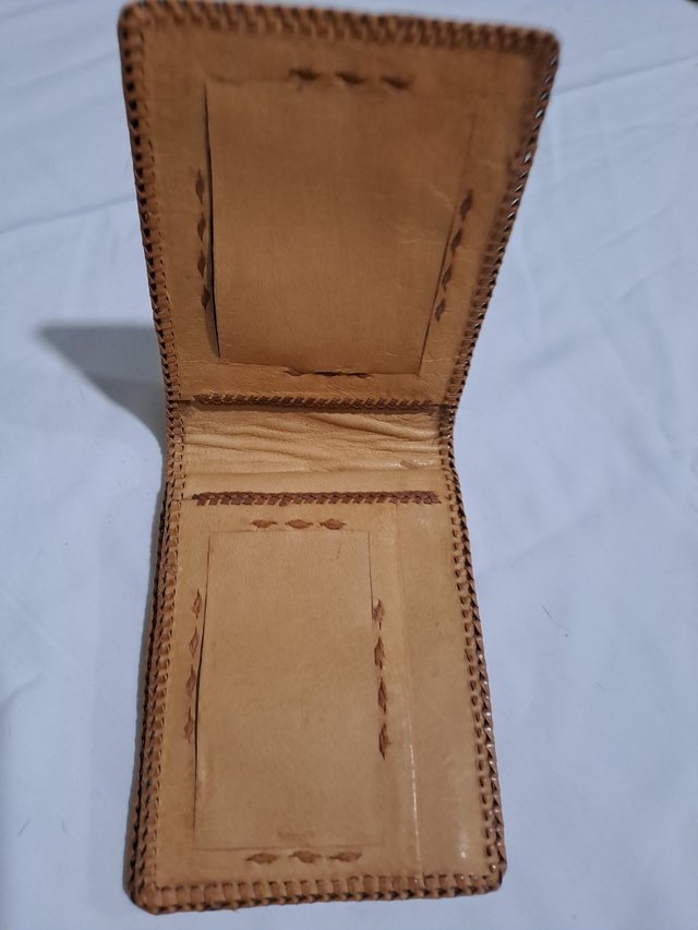 CARTERA ORIGINAL DE PIEL ARTESANAL