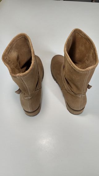 BOTÍN PIEL SERRAJE STRADIVARIUS